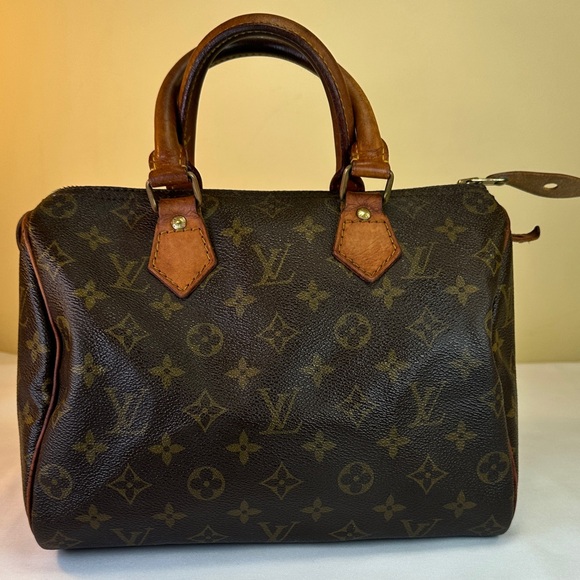Louis Vuitton Handbags - Louis Vuitton Speedy 25 Monogram Made in France I982 #822